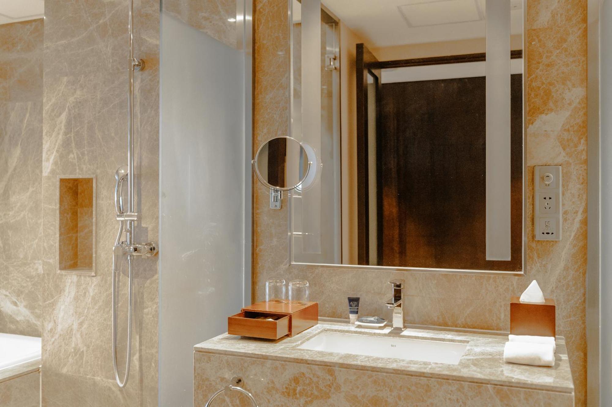Four Points By Sheraton Qingdao, West Coast Dış mekan fotoğraf