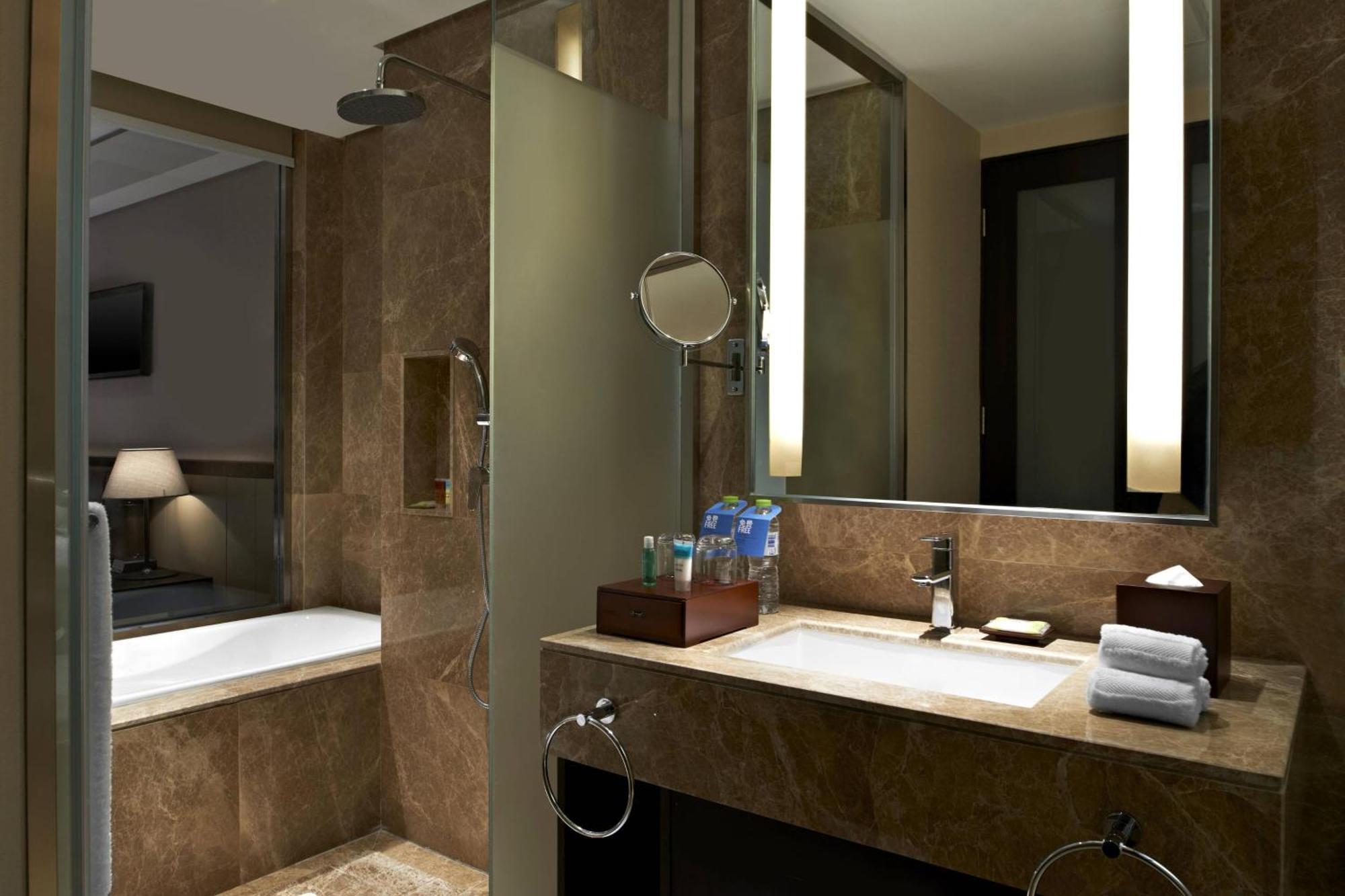 Four Points By Sheraton Qingdao, West Coast Dış mekan fotoğraf