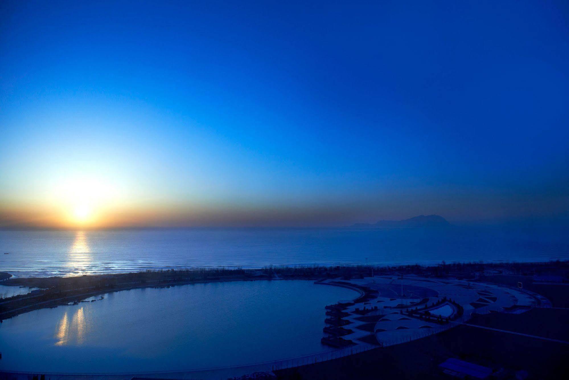 Four Points By Sheraton Qingdao, West Coast Dış mekan fotoğraf